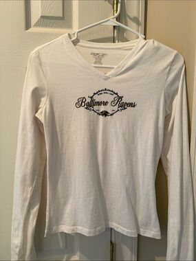 Baltimore Ravens Women's White V-Neck Long Sleeve Tee